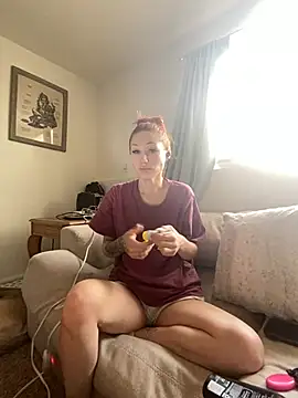 Snapshot of ThornsandHoney chatting on May 1, 2026, 4:34 pm ThornsandHoney online show from May 1, 2026, 4:34 pm