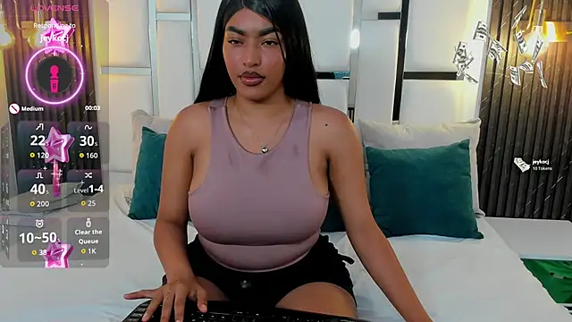 Snapshot of _luna_rossee_ chatting on February 21, 2026, 8:11 pm luna rossee online show from February 21, 2026, 8:11 pm