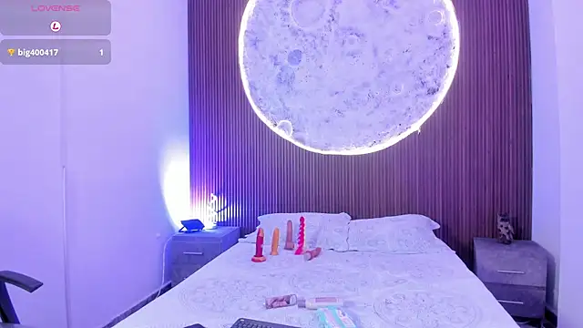 JazminRusso  online show from February 14, 2026, 5:40 am