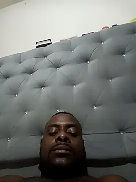 Snapshot of Tuverdugo12 chatting on April 14, 2026, 5:29 pm Tuverdugo12 online show from April 14, 2026, 5:29 pm