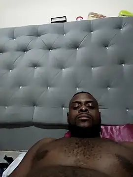 Snapshot of Tuverdugo12 chatting on February 19, 2026, 3:25 am Tuverdugo12 online show from February 19, 2026, 3:25 am