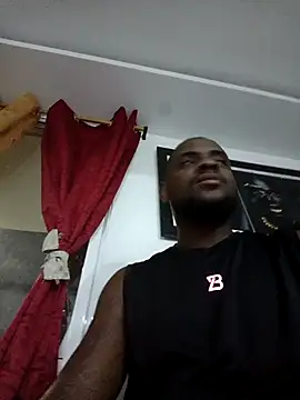 Snapshot of Tuverdugo12 chatting on April 9, 2026, 12:45 am Tuverdugo12 online show from April 9, 2026, 12:45 am