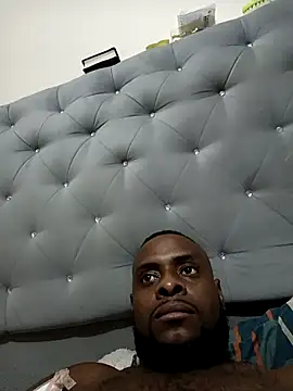 Snapshot of Tuverdugo12 chatting on March 18, 2026, 2:15 am Tuverdugo12 online show from March 18, 2026, 2:15 am