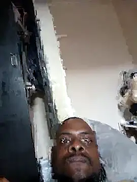 Snapshot of Tuverdugo12 chatting on April 15, 2026, 8:31 pm Tuverdugo12 online show from April 15, 2026, 8:31 pm