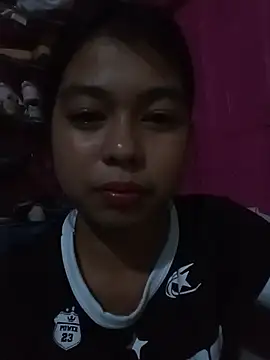 Snapshot of Heavens_night04 chatting on February 15, 2026, 4:17 pm Heavens night04 online show from February 15, 2026, 4:17 pm