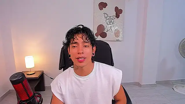 Snapshot of paisa_hotx chatting on February 4, 2026, 1:44 am paisa hotx online show from February 4, 2026, 1:44 am