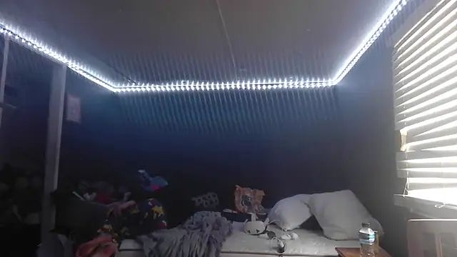 Snapshot of spooky425hd chatting on May 26, 2026, 9:02 pm spooky425hd online show from May 26, 2026, 9:02 pm