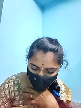 Snapshot of Tamil_Hot_Shana chatting on April 15, 2026, 9:48 pm Tamil Hot Shana online show from April 15, 2026, 9:48 pm