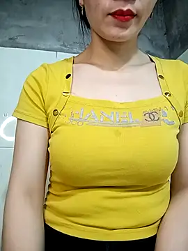 Snapshot of Vyvvyy69 chatting on April 2, 2026, 12:34 pm Vyvvyy69 online show from April 2, 2026, 12:34 pm