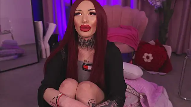 Snapshot of CassandraFoxy chatting on February 10, 2026, 5:39 am CassandraFoxy online show from February 10, 2026, 5:39 am