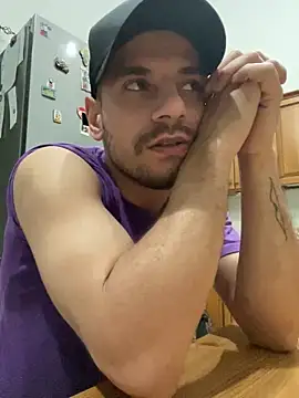 Snapshot of alessand180521 chatting on February 11, 2026, 7:58 pm alessand180521 online show from February 11, 2026, 7:58 pm