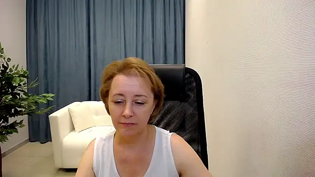 MONA W online show from May 24, 2026, 11:10 am