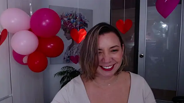 Snapshot of milfsecret69 chatting on February 16, 2026, 11:53 am milfsecret69 online show from February 16, 2026, 11:53 am