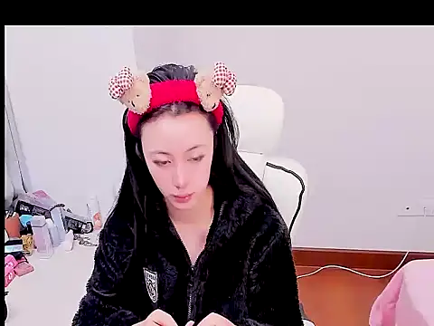 onnigena online show from February 24, 2026, 2:23 am