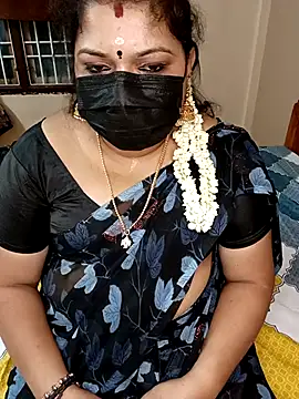 Snapshot of silk_rose05 chatting on March 4, 2026, 4:59 pm silk rose05 online show from March 4, 2026, 4:59 pm