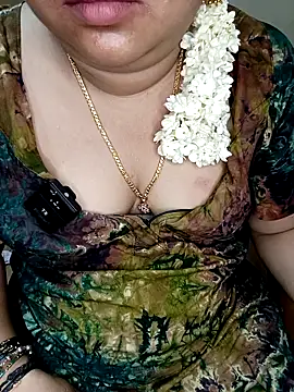 Snapshot of silk_rose05 chatting on March 26, 2026, 11:02 pm silk rose05 online show from March 26, 2026, 11:02 pm