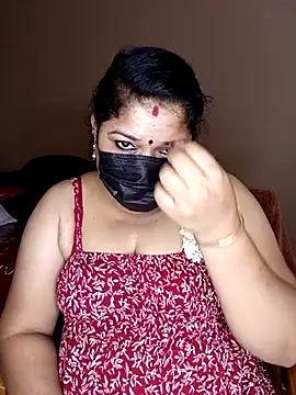 Snapshot of silk_rose05 chatting on April 9, 2026, 5:19 pm silk rose05 online show from April 9, 2026, 5:19 pm