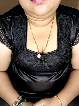 Snapshot of silk_rose05 chatting on April 11, 2026, 9:02 am silk rose05 online show from April 11, 2026, 9:02 am