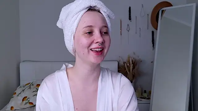 CandiceKingzzz online show from March 14, 2026, 8:20 am