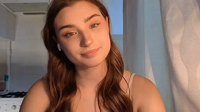 LissaBliss online show from May 28, 2026, 2:23 pm