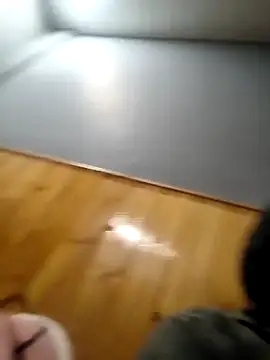 Snapshot of newtube0 chatting on February 6, 2026, 6:37 pm newtube0 online show from February 6, 2026, 6:37 pm