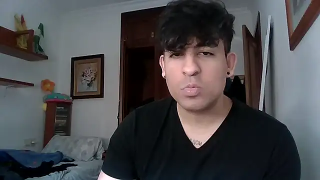 Snapshot of poliakovxx chatting on February 13, 2026, 12:38 pm poliakovxx online show from February 13, 2026, 12:38 pm