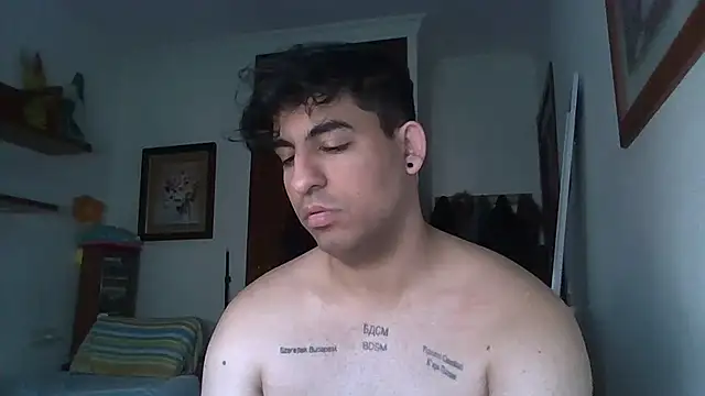 Snapshot of poliakovxx chatting on February 7, 2026, 9:39 am poliakovxx online show from February 7, 2026, 9:39 am