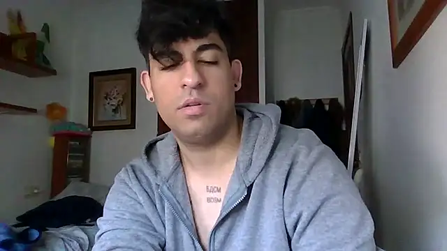 Snapshot of poliakovxx chatting on February 10, 2026, 10:47 am poliakovxx online show from February 10, 2026, 10:47 am