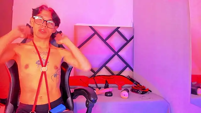 Snapshot of Bennet-Gray chatting on February 6, 2026, 4:41 am Bennet-Gray online show from February 6, 2026, 4:41 am