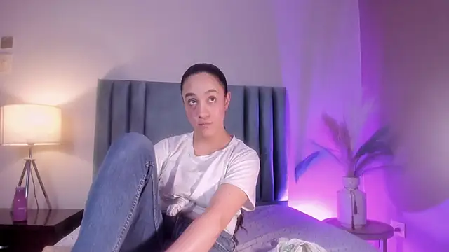 Snapshot of CelesteQueeen chatting on April 15, 2026, 7:58 pm CelesteQueeen online show from April 15, 2026, 7:58 pm