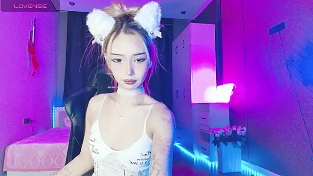 Snapshot of dionlee9 chatting on March 21, 2026, 1:37 pm dionlee9 online show from March 21, 2026, 1:37 pm