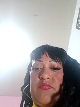 Snapshot of SabrinaColin chatting on March 16, 2026, 11:51 pm SabrinaColin online show from March 16, 2026, 11:51 pm