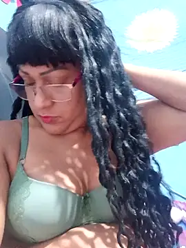 Snapshot of SabrinaColin chatting on March 29, 2026, 5:20 am SabrinaColin online show from March 29, 2026, 5:20 am