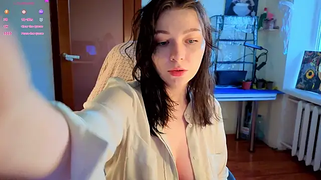 Snapshot of Doll_lira chatting on February 14, 2026, 1:55 pm Doll lira online show from February 14, 2026, 1:55 pm