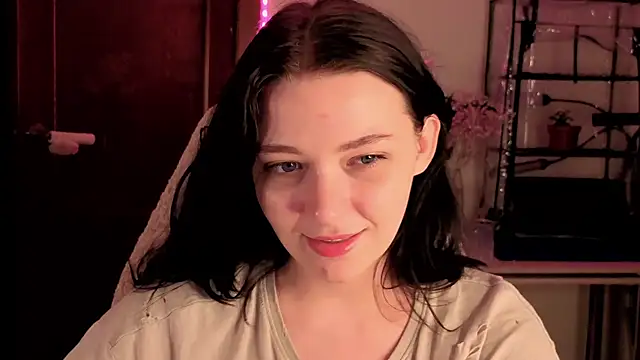 Snapshot of Doll_lira chatting on February 4, 2026, 11:33 pm Doll lira online show from February 4, 2026, 11:33 pm