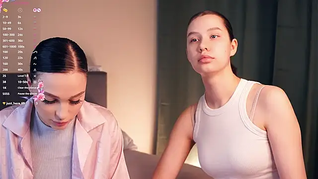 Snapshot of ZofiaSoshnik chatting on February 12, 2026, 6:57 am ZofiaSoshnik online show from February 12, 2026, 6:57 am