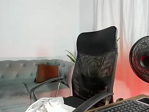 camila wood online show from May 15, 2026, 11:36 pm