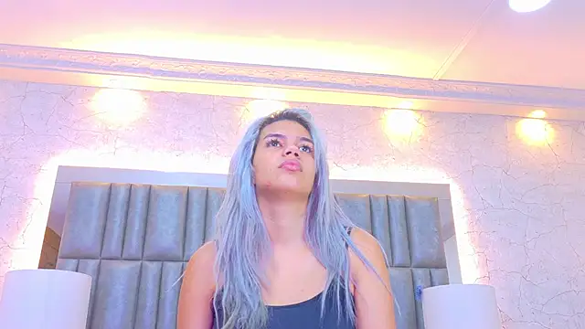 AlanaHouston online show from April 8, 2026, 4:14 am