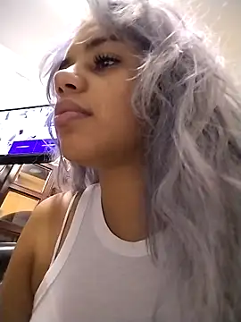 AlanaHouston online show from March 10, 2026, 12:09 pm