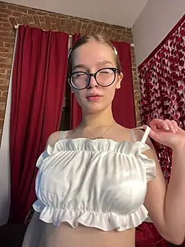 Snapshot of MyKittySayMeow chatting on February 13, 2026, 8:53 pm MyKittySayMeow online show from February 13, 2026, 8:53 pm