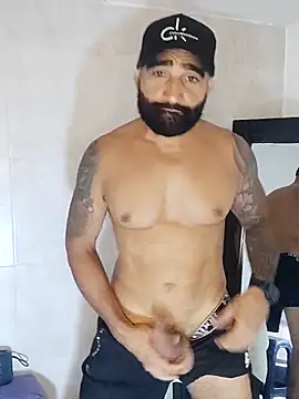 Lucius40 online show from February 9, 2026, 8:40 pm