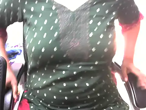 Snapshot of SumaiyaSultana chatting on February 7, 2026, 4:31 am SumaiyaSultana online show from February 7, 2026, 4:31 am