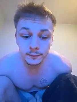 Snapshot of Lucas328706 chatting on February 8, 2026, 1:53 pm Lucas328706 online show from February 8, 2026, 1:53 pm