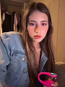 romyamo online show from May 17, 2026, 8:58 am