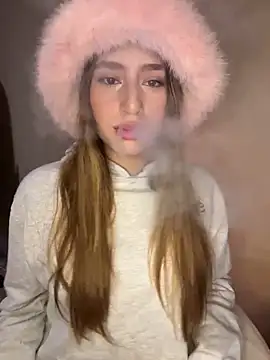 romyamo online show from April 7, 2026, 12:01 am