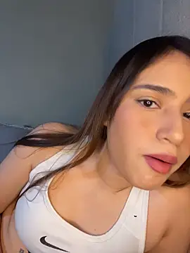 Snapshot of romyamo chatting on March 1, 2026, 4:12 am romyamo online show from March 1, 2026, 4:12 am