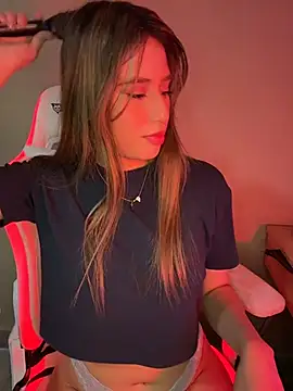 romyamo online show from April 11, 2026, 3:25 am