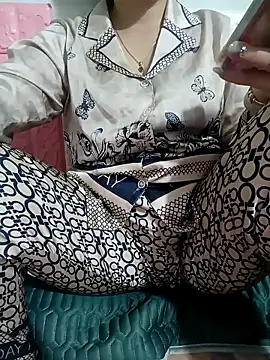 Snapshot of Tulip_ii chatting on February 25, 2026, 3:07 am Tulip ii online show from February 25, 2026, 3:07 am