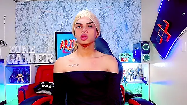 Snapshot of Karol_Vanessa__ chatting on May 23, 2026, 11:31 am Karol Vanessa online show from May 23, 2026, 11:31 am