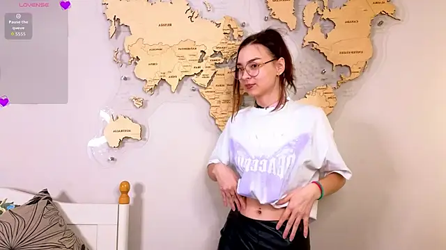 Snapshot of EddieChery chatting on March 5, 2026, 3:08 pm EddieChery online show from March 5, 2026, 3:08 pm